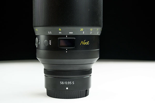 nikon 85mm 0.95