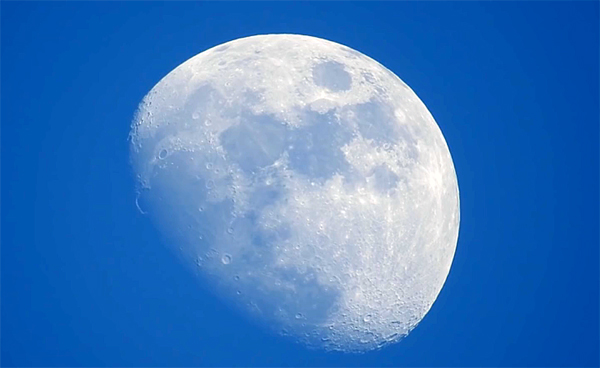 nikon p900 moon