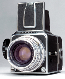 Medium format film camera