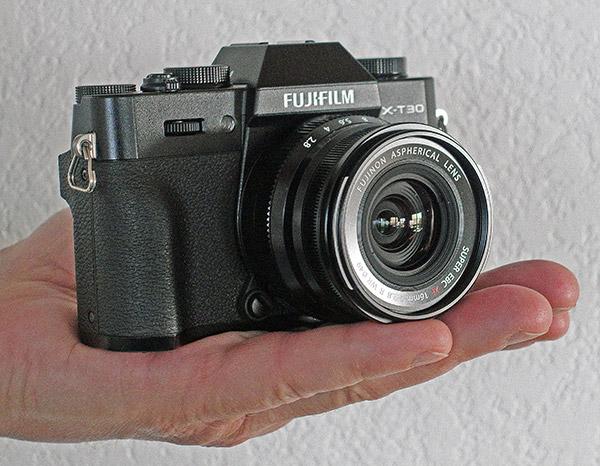 FUJIFILM X-T30 Mirrorless Camera with 35mm f/2 Lens and