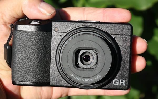 Stof Hilarisch drie Ricoh GR IIIx Review: Tiny Full-Featured APS-C Compact Camera with New 40mm  Lens | Shutterbug